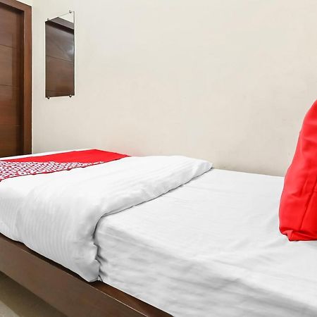 Oyo 49672 Hotel Galaxy Moradabad Extérieur photo
