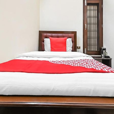 Oyo 49672 Hotel Galaxy Moradabad Extérieur photo