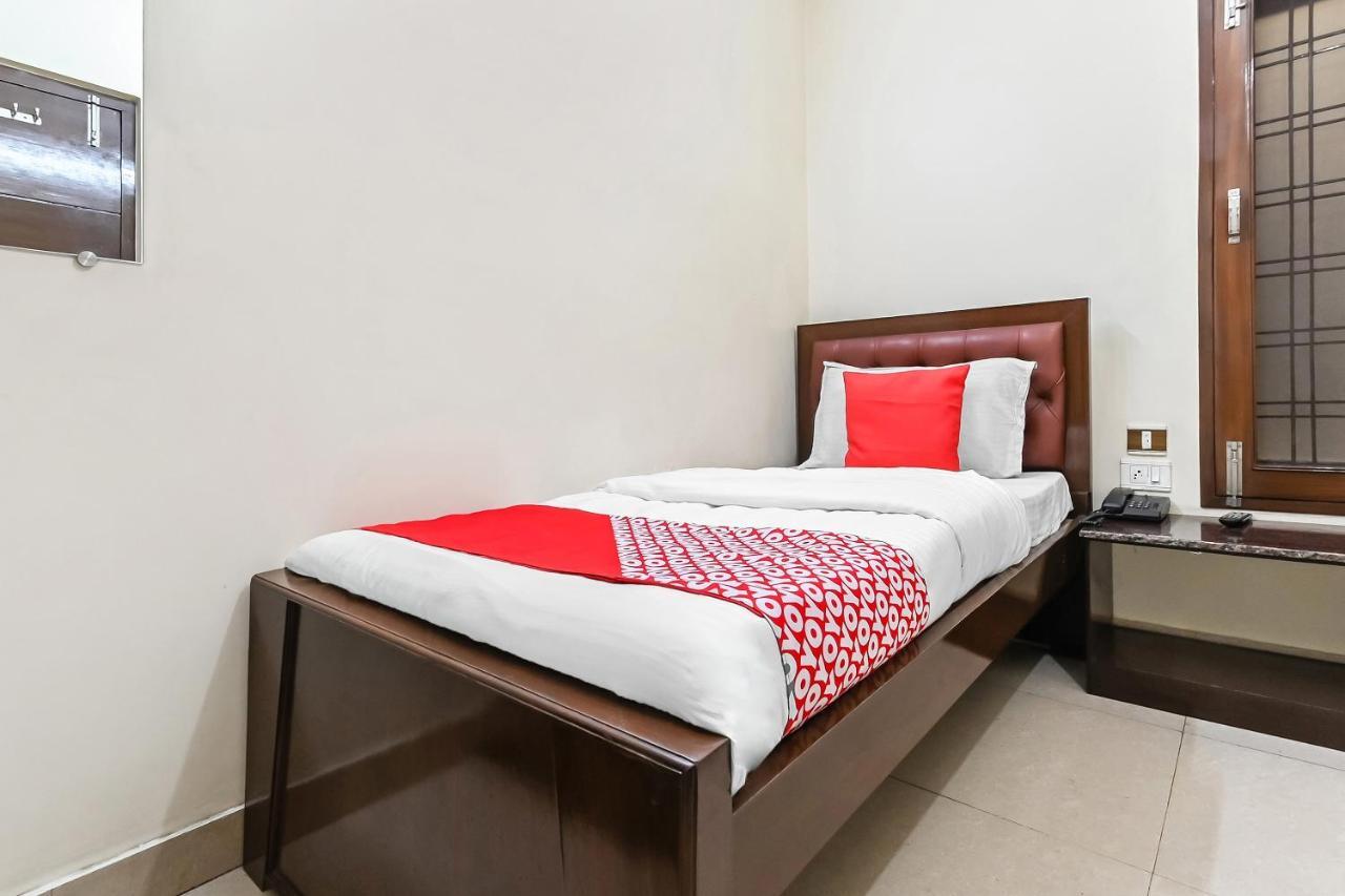 Oyo 49672 Hotel Galaxy Moradabad Extérieur photo