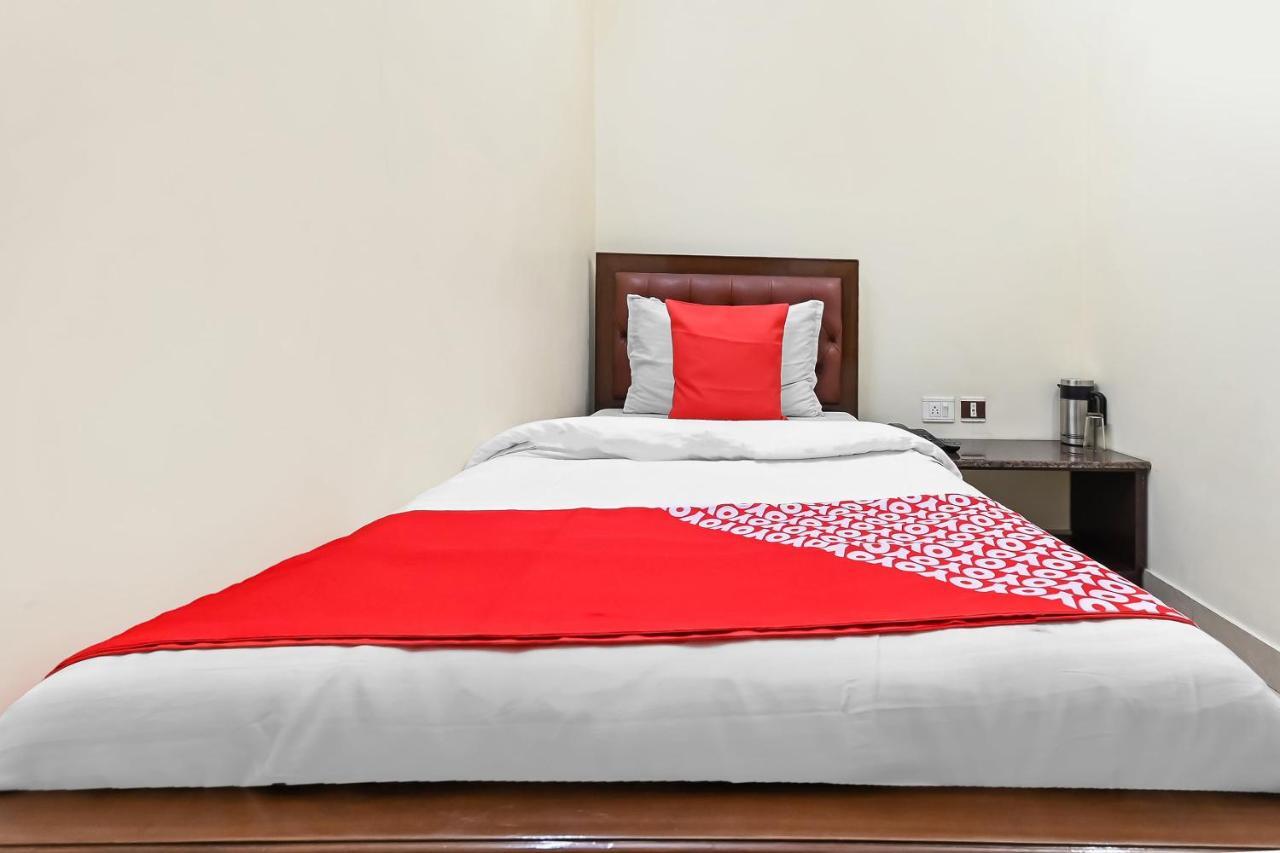 Oyo 49672 Hotel Galaxy Moradabad Extérieur photo